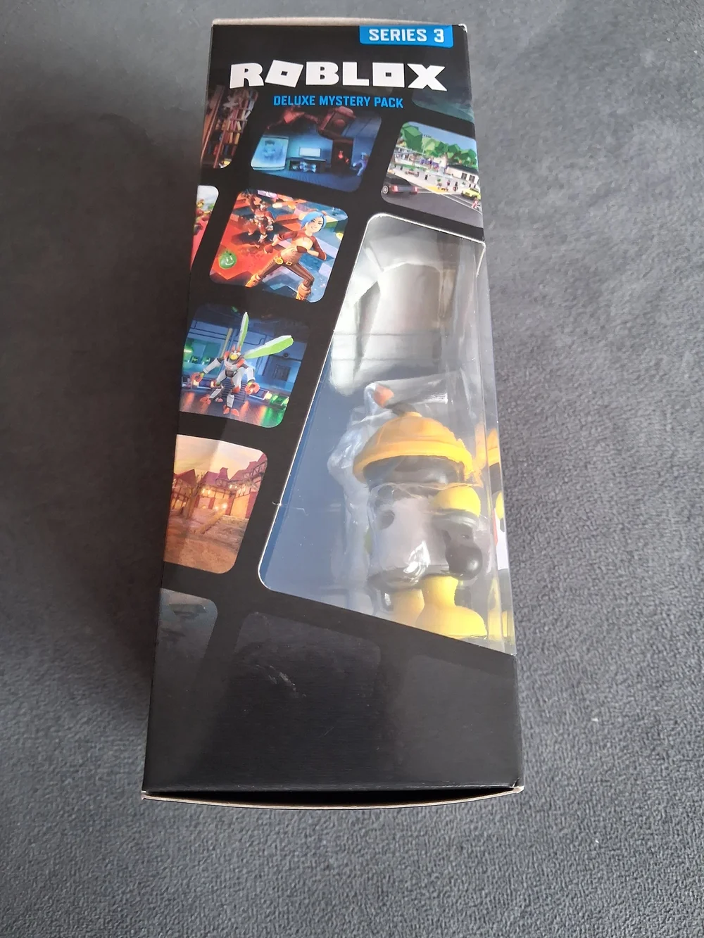 Roblox Tower Heroes: Demolitionist Figure - Yellow